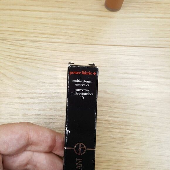 Giorgio Armani Power Fabric + Multi Retouch Concealer Corrector # 10 - Picture 2 of 4